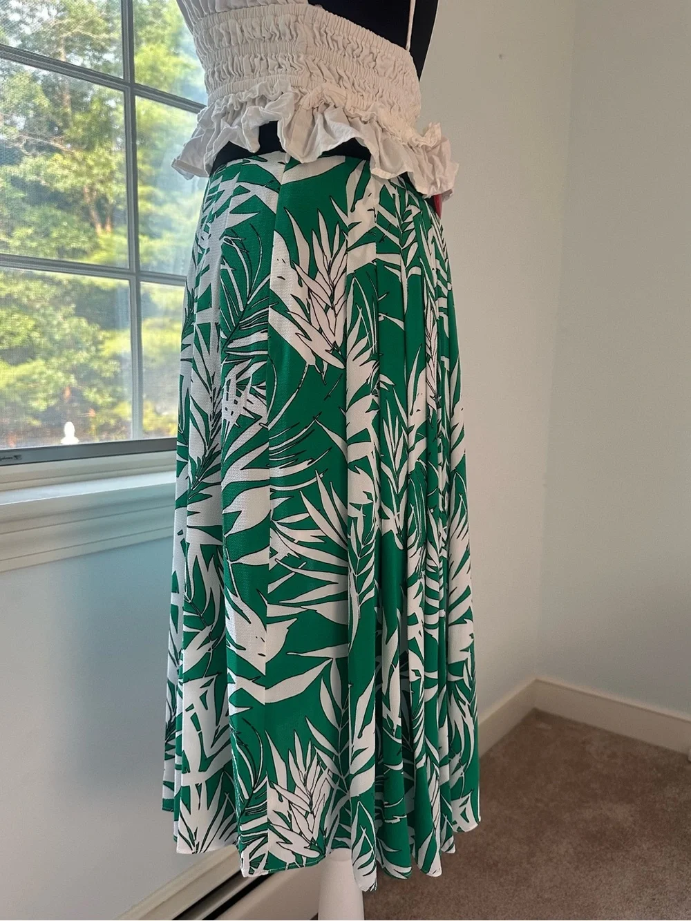 Talbots Resortwear Tropical Palm Leaf Pleated Midi Skirt Green White Size 2